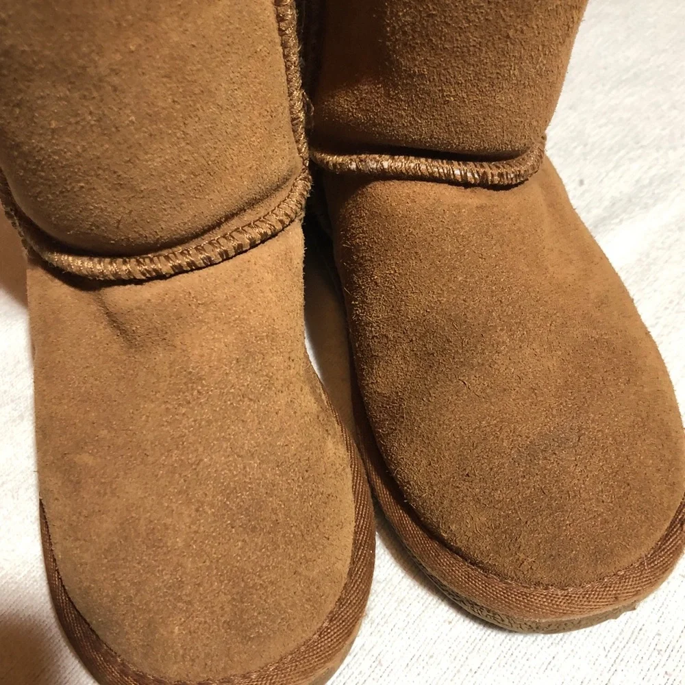 Cloud Nine Sheepskin Kids Boots